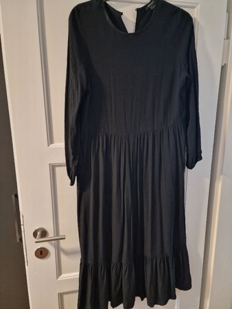Schwarzes Midikleid von Esmara Gr. 42 