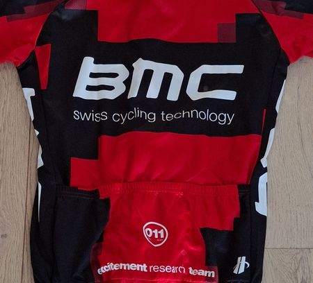 BMC Radtrikot kurzarm rot schwarz neuwertiger Zustand