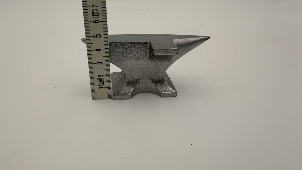 Attrezzi da lavoro: Amboss klein Metall  – Usato da Rotkreuz venduto da perlengott 1