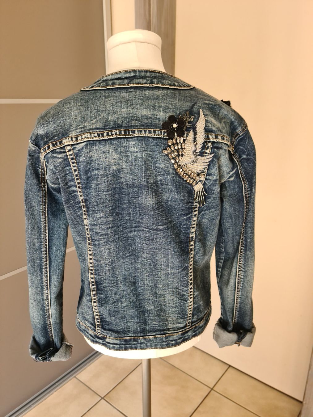 Giacche: Veste en jeans stretch taille M – Usato da le landeron venduto da canette 3