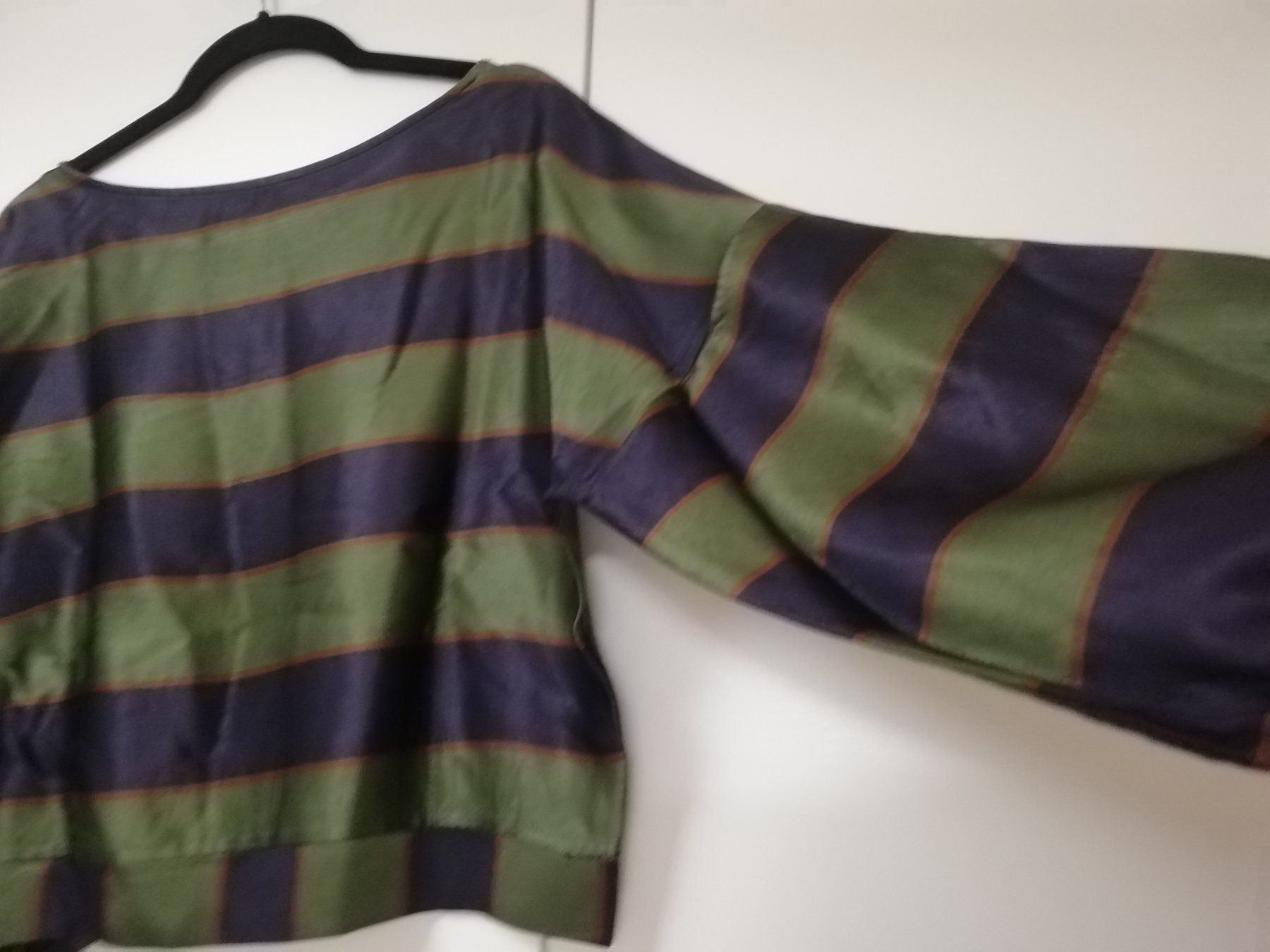 Camicette: Blusa a righe verde e blu, stile elegante – Usato da Wettswil am Albis venduto da lin_8h9t 1
