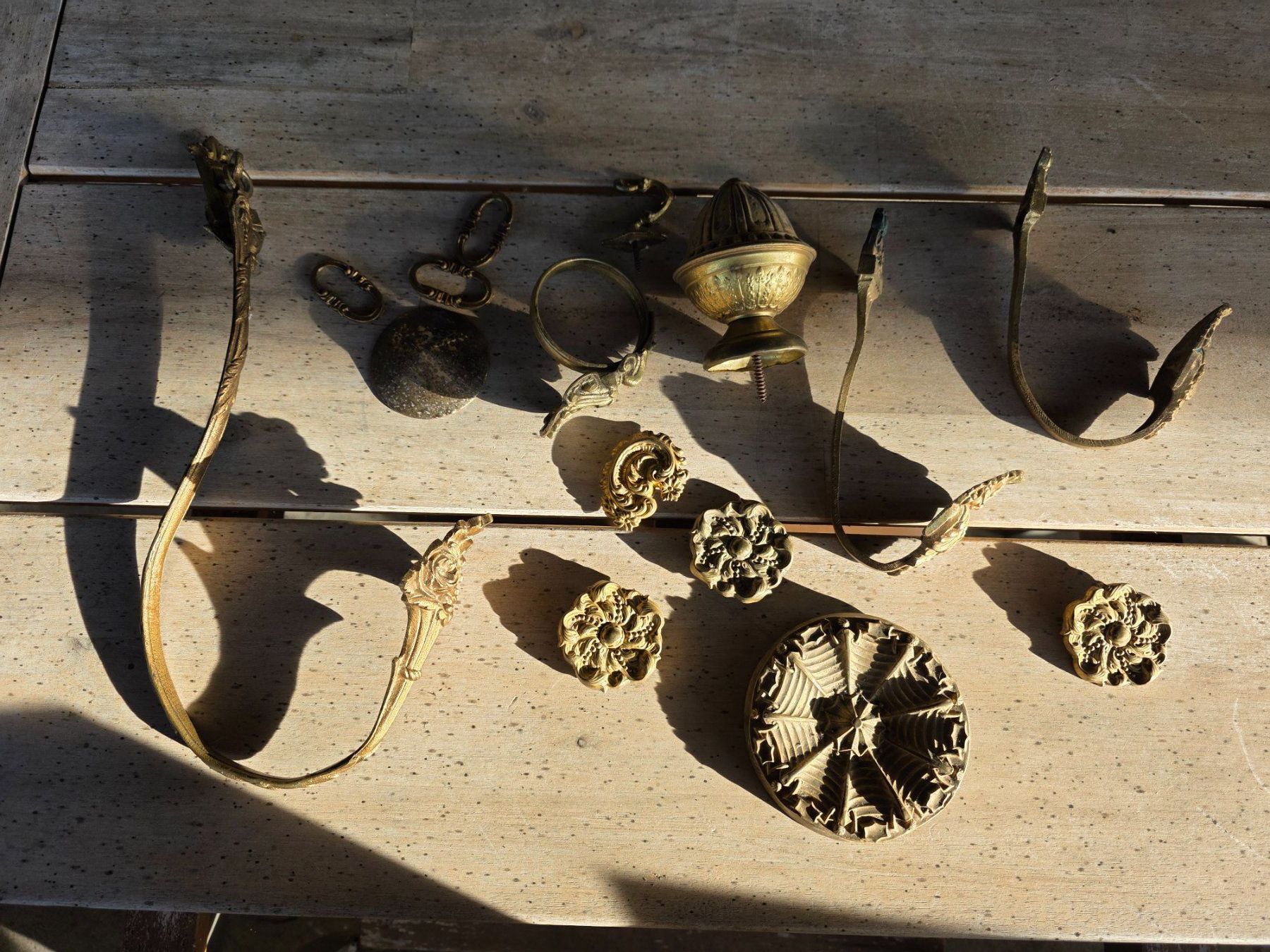 Tutte le decorazioni: 1 Posten antikes Vorhang Deko Material – Usato da Walterswil BE venduto da Lonitti