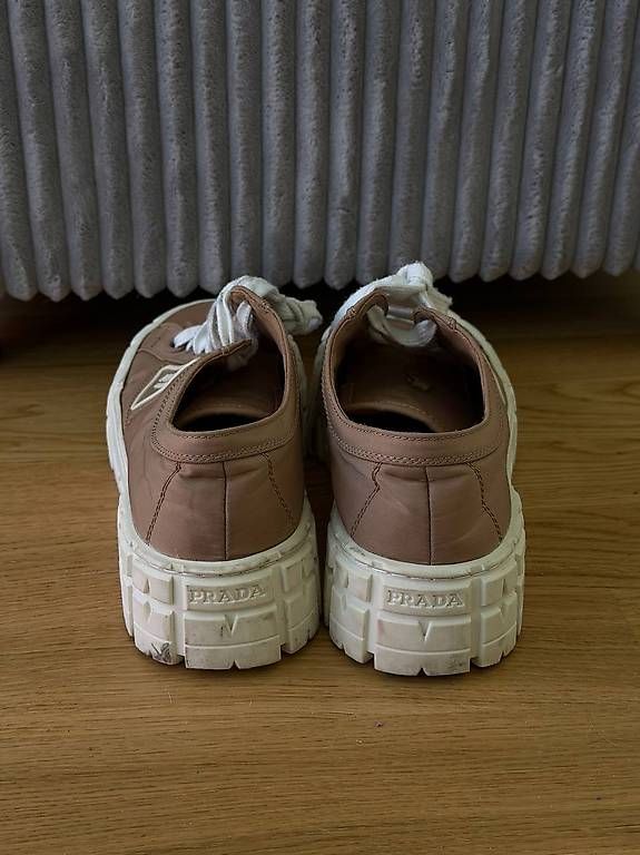 Prada Damenschuhe: Baskets à plateforme Prada en nylon beige - Taille 39 – Gebraucht aus Cologny von Nayiri 2