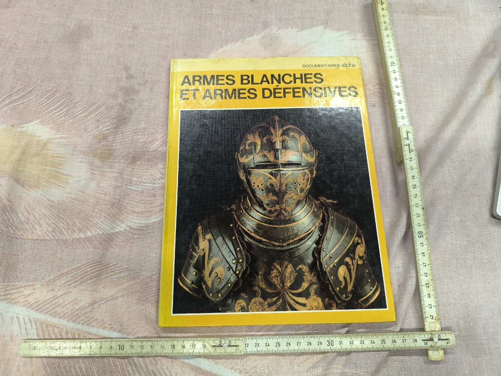 Libri: BUCH..Armes Blanches et Armes Défrnsives – Usato da Cama venduto da anto_a