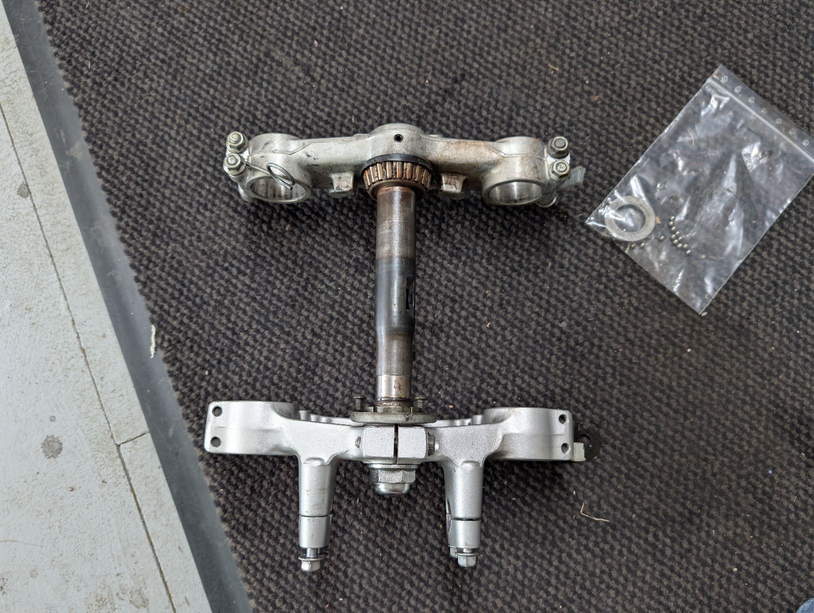 Yamaha Tutti i ricambio per moto: Yamaha DTR 125 Gabelbrücke – Nuovo (secondo la descrizione) da Mellingen venduto da Mech-Service 1