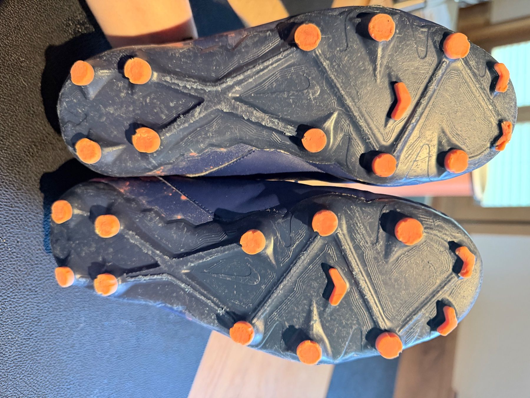 Nike Scarpe da uomo: Nike Fussballschuhe Gr 38 – Usato da Flumserberg Bergh venduto da tamaramullis 3