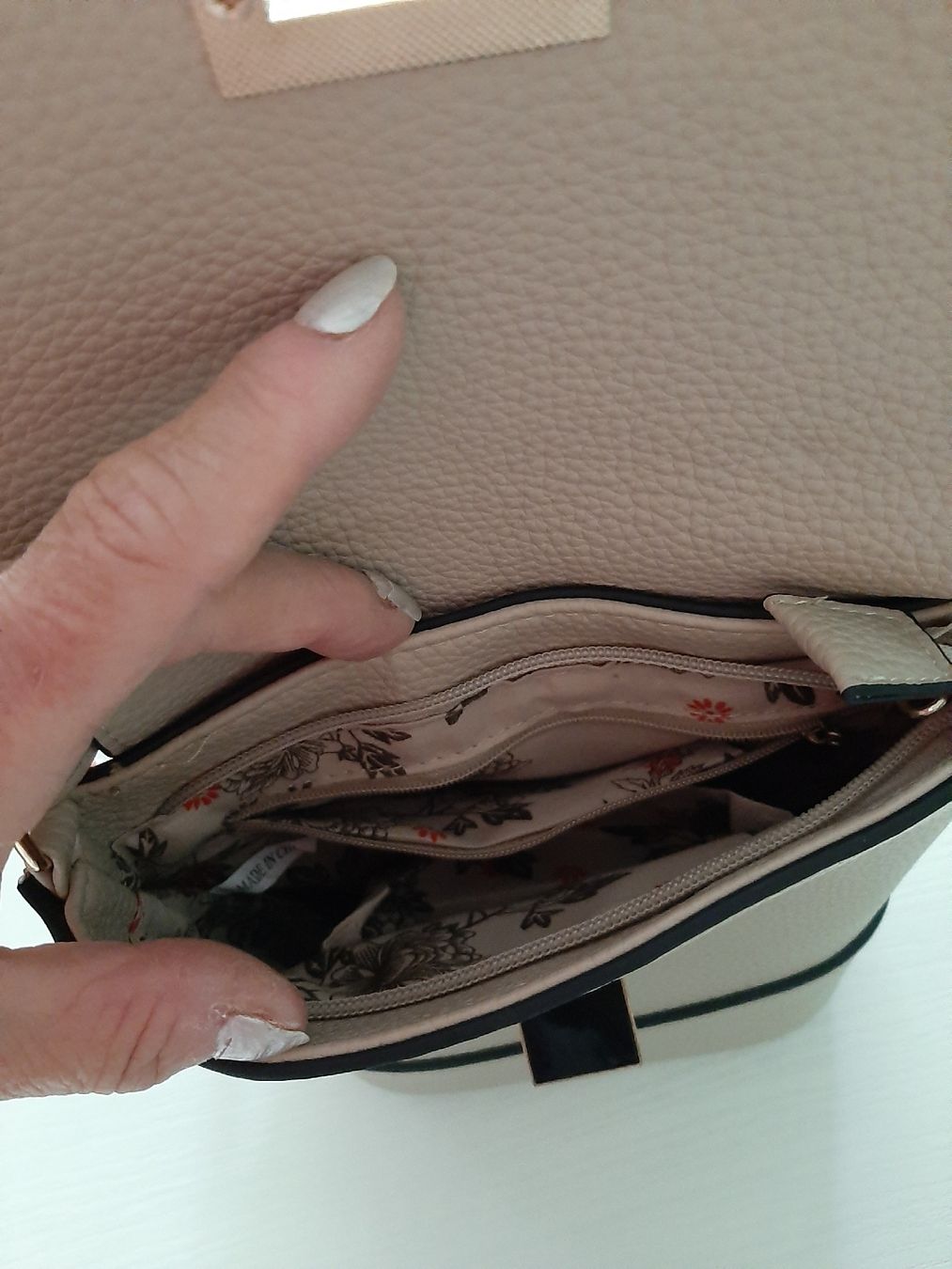 Borse da donna: Handtasche beige – Nuovo e nell'imballaggio originale da Hochdorf venduto da Amazone0 3