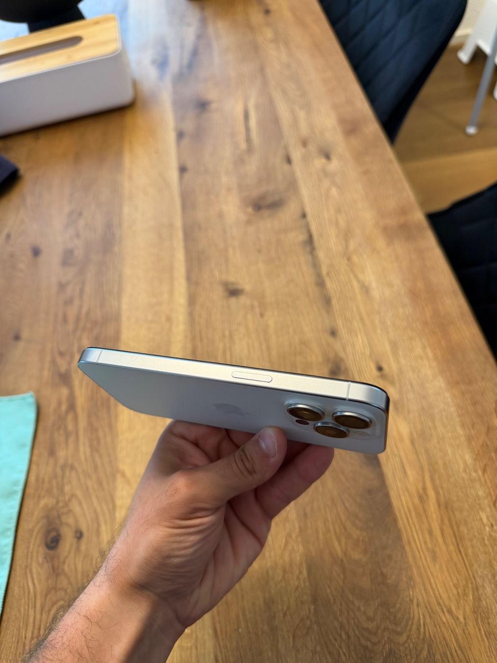 Apple Telefoni cellulari / Smartphones: Iphone 15 pro 256GB Titan Weiss – Usato da Flaach venduto da Gjergj_Kastrioti 3