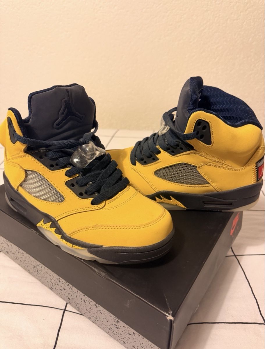 Jordan Scarpe da uomo: AIR JORDAN 5 RETRO SE – Nuovo (secondo la descrizione) da Frauenfeld venduto da emi_gk8l 2