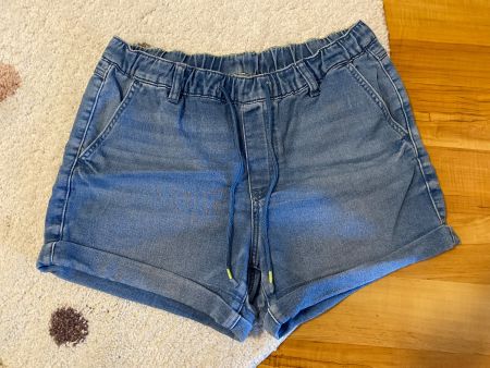 Kurze Jeansshort von EDC, Grösse 29