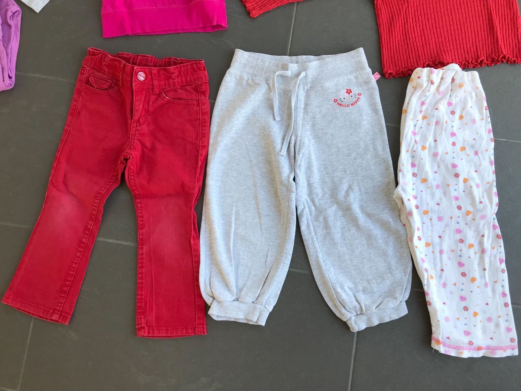 Lotti & Set di vestiti: Kleiderset Kleiderpaket Gr. 92 – Usato da Erlinsbach SO venduto da Elso72 3