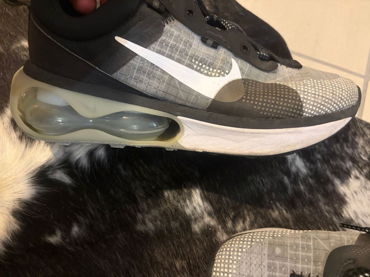 Nike Damenschuhe: Nike Air Max, Noires/Grises, Taille 38,5 – Gebraucht aus Bulle von Re-a-loved 4