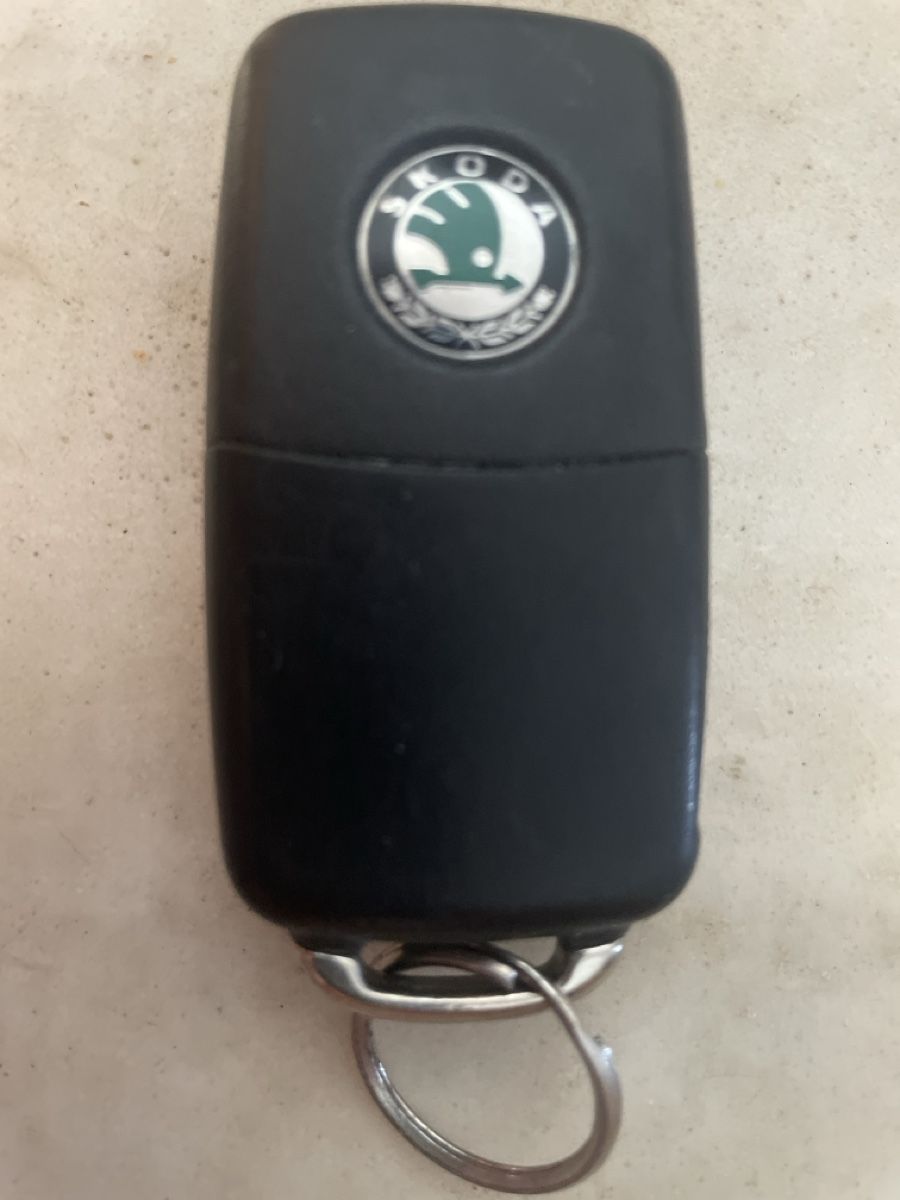 Telecomandi: Skoda Funkschlüssel Oktavia – Usato da Goldiwil (Thun) venduto da lilli969