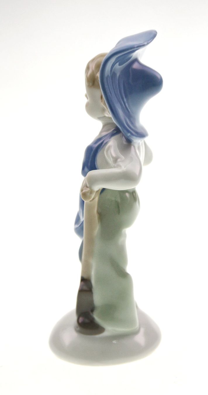 Statuette: Gärtnerjunge mit Rose + Stechschaufel Gräfenthal GDR Germany – Usato da Langenthal venduto da hamster-raeumung 3
