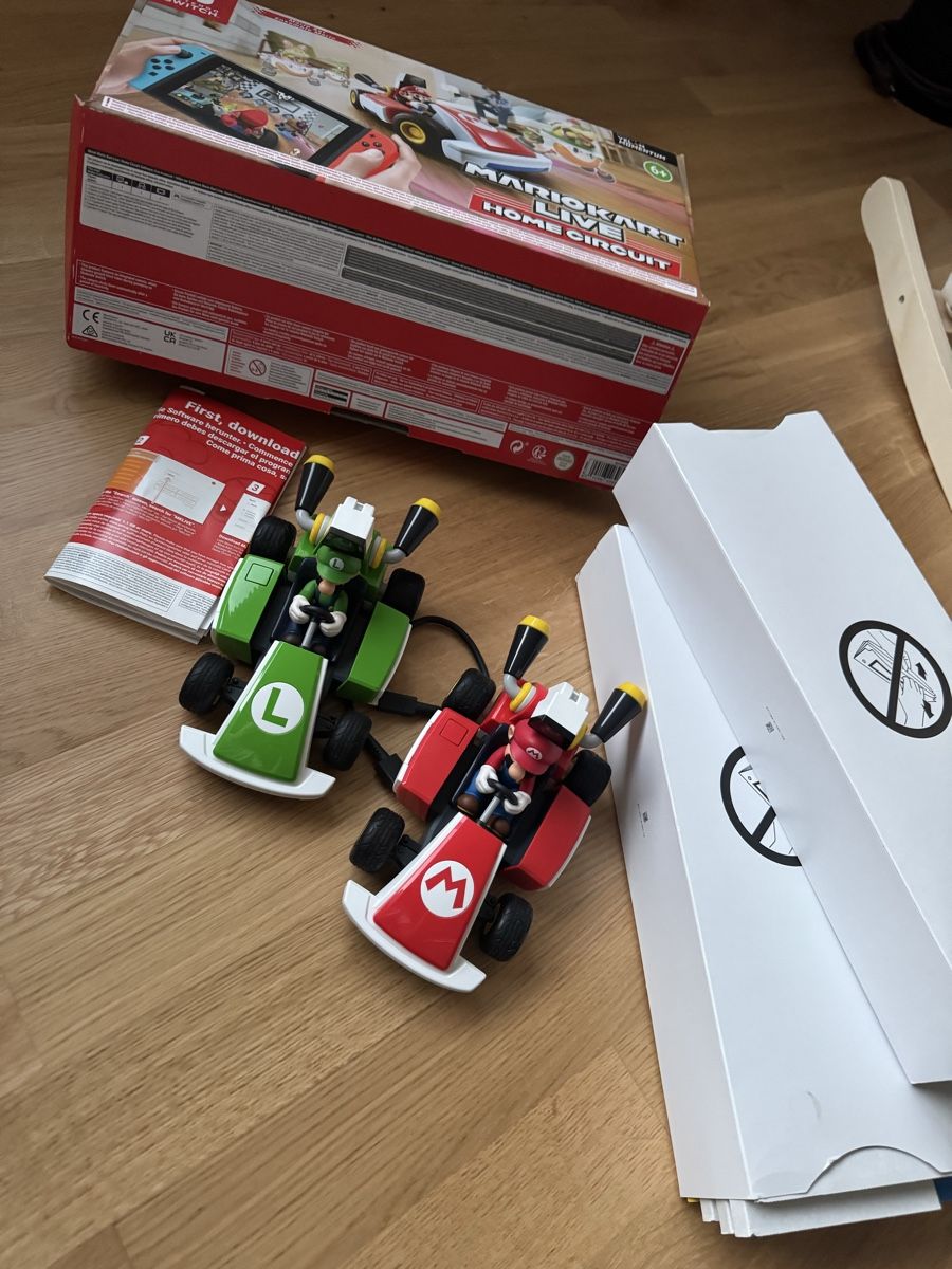 Nintendo Giochi: Mario Kart Live Home Circuit - Nintendo Switch! – Nuovo (secondo la descrizione) da Lupfig venduto da mirago_88 1