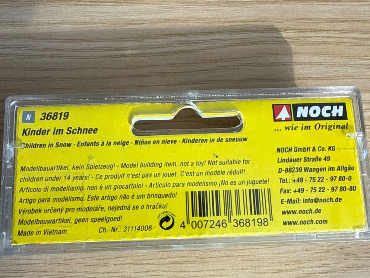 Noch Modellini di ferrovie: NOCH N Kinder im Schnee – Nuovo e nell'imballaggio originale da Rümlang venduto da Dattel 1