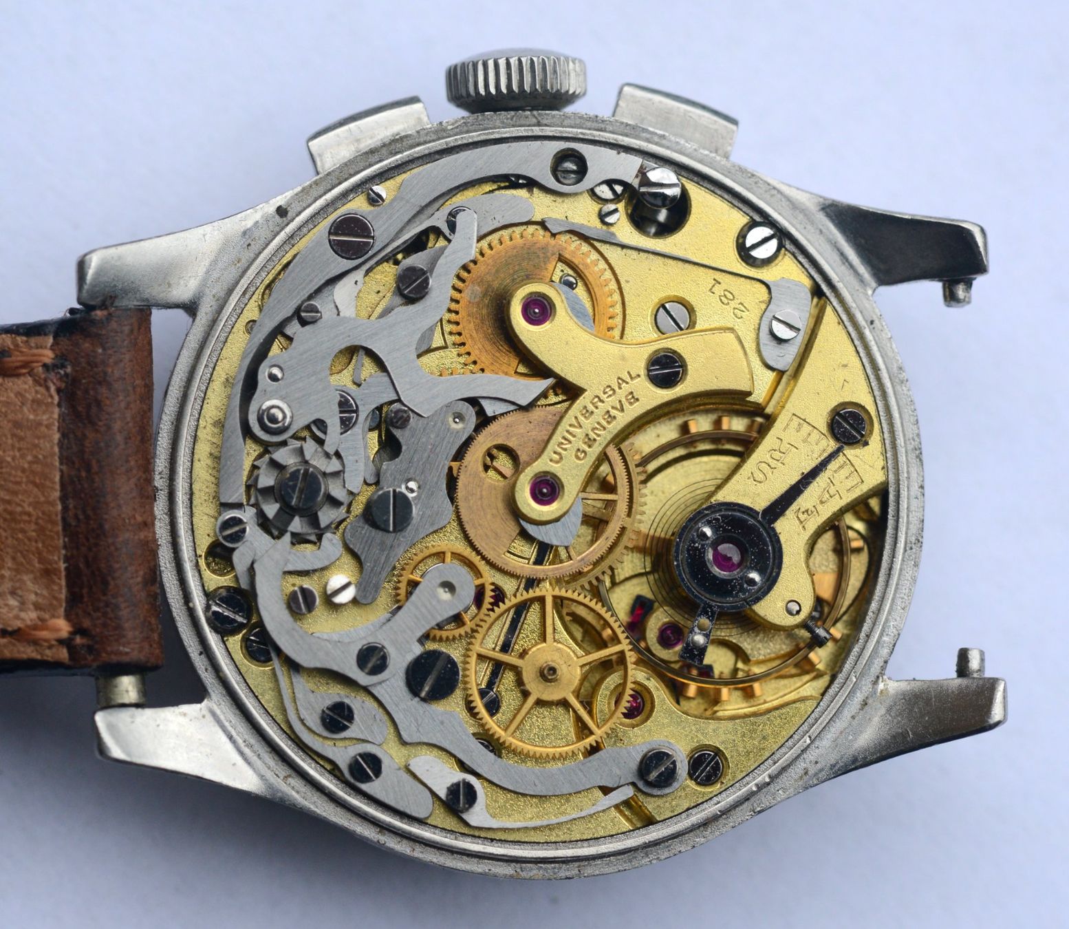 Universal Genève Uhren: Petit chrono "Compur" de la marque "Universal Genève" – Gebraucht aus Neuchâtel von  4