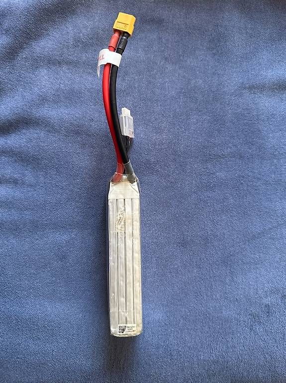 Accus, Chargeurs & Blocs d'alimentation: Batterie 4 cellules/14,8V – D'occasion à Lausanne par pie_hf6l 2