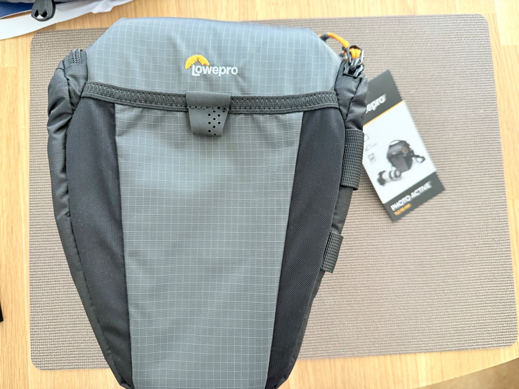 Lowepro Borse: Lowepro Kamera-Tasche NEU – Nuovo (secondo la descrizione) da Köniz venduto da cone_cry