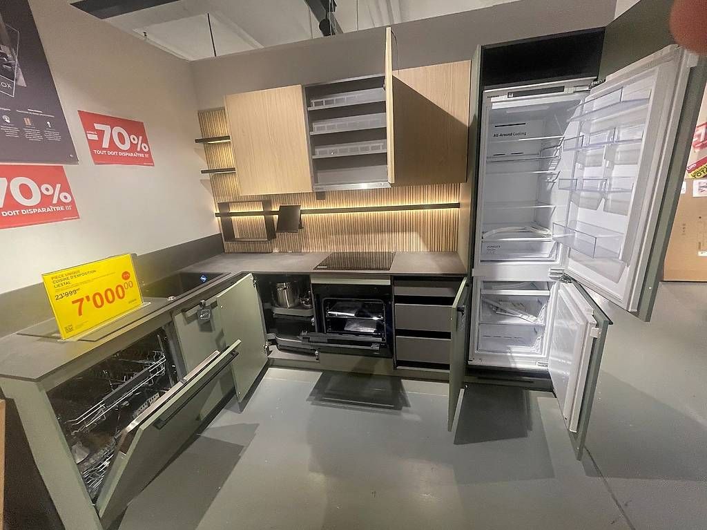 Cucine complete: **VENDUE**Cuisine intégrée avec appareils électroménagers – Usato da Morges venduto da mor_9x9y 1