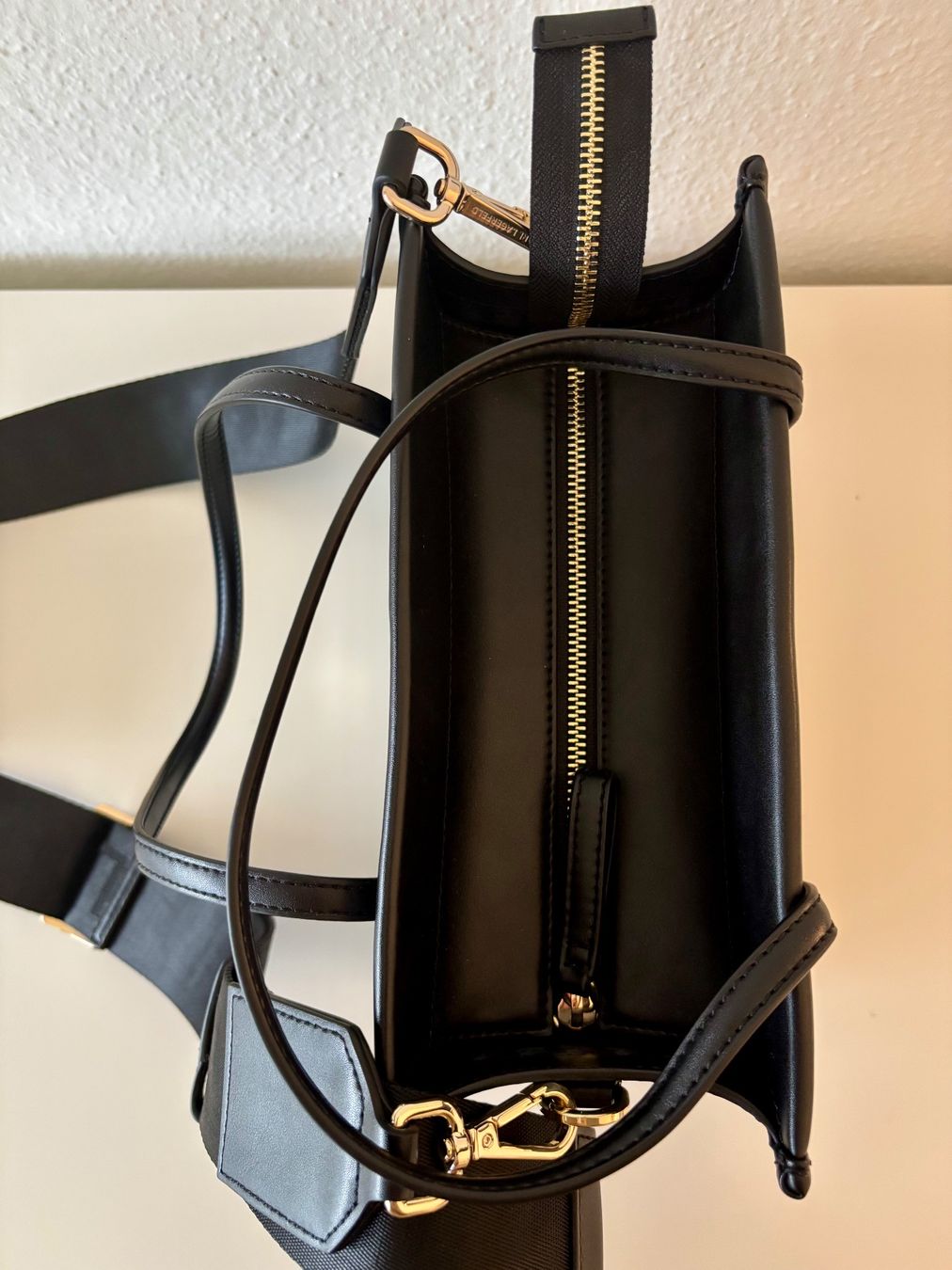 Karl Lagerfeld Borse da donna: KARL LAGERFELD Handtasche schwarz – Nuovo e nell'imballaggio originale da Aarau venduto da cpi_j52n 3