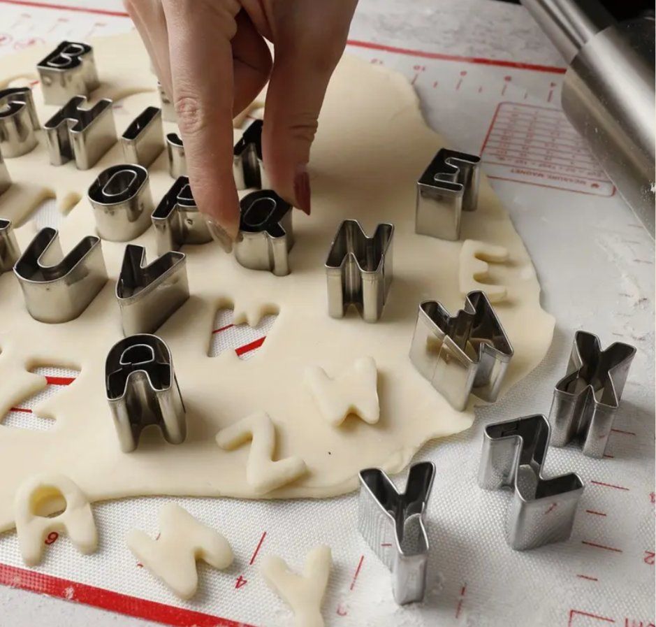 Teglie da forno: Guetzli Ausstecher Buchstaben, 26-teilig – Nuovo e nell'imballaggio originale da Dintikon venduto da Vexi