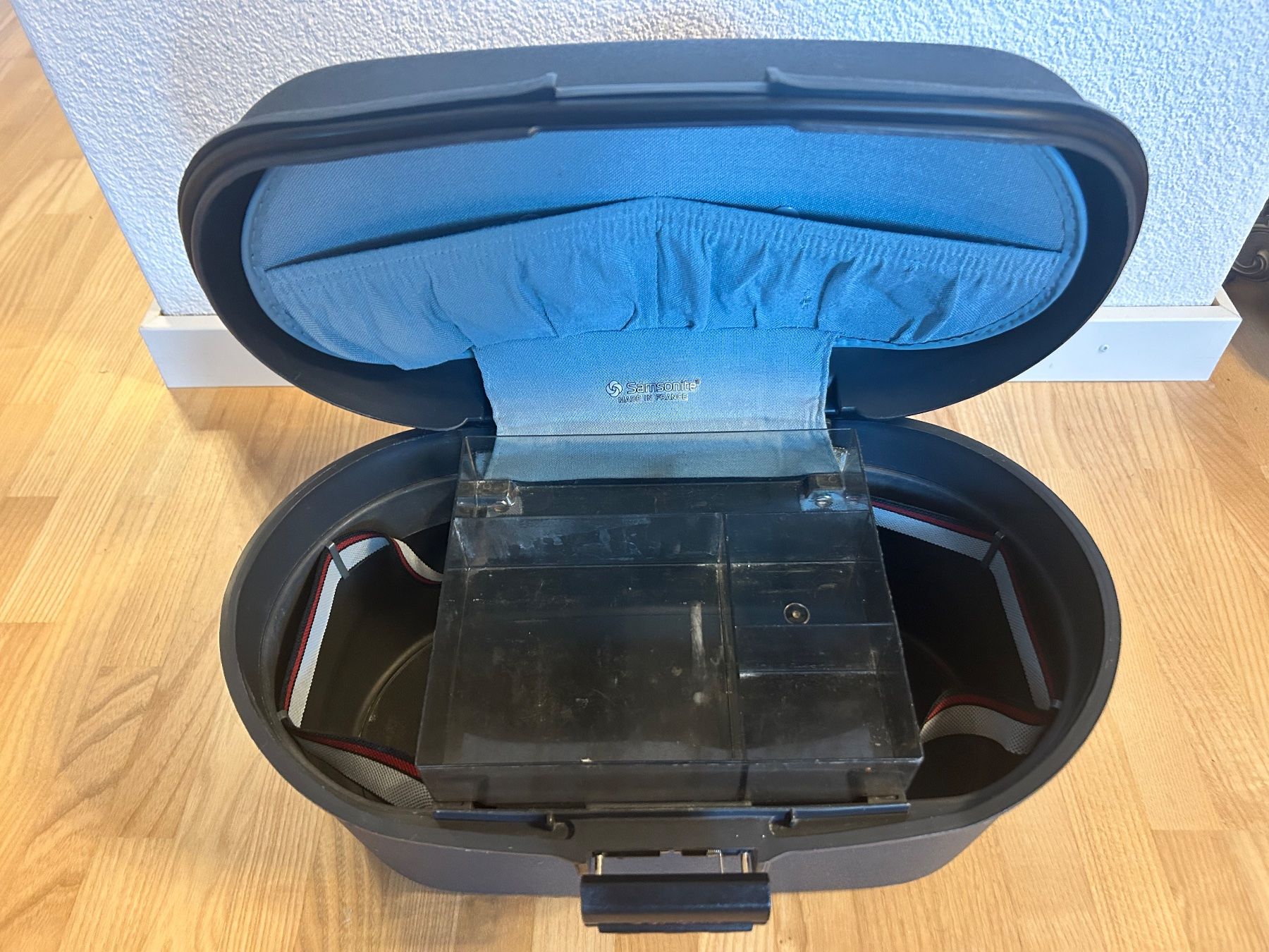 Samsonite Valigie: Samsonite Kosmetikkoffer – Usato da Brüttisellen venduto da ThommyK 3
