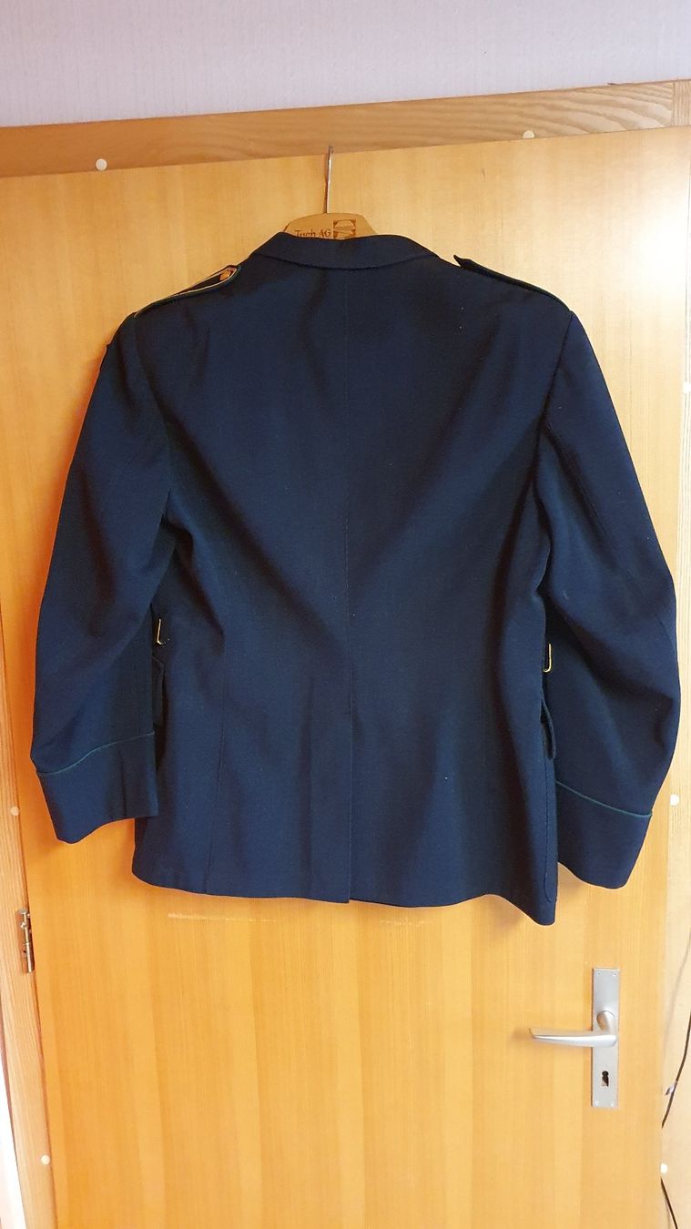Uniformi: Berner Polizeiuniform aus den 60er Jahren – Usato da Richigen venduto da Auerhahn11 4