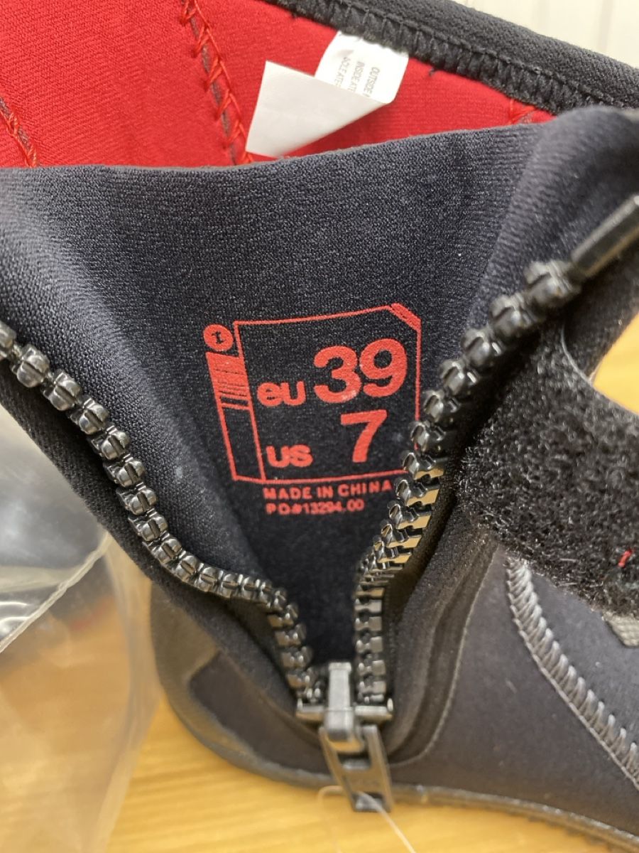 Tauchanzüge: Füsslinge 6.5mm Gr. 39 neu – Neu und originalverpackt aus Pfäffikon ZH von Deko-Stopp 3