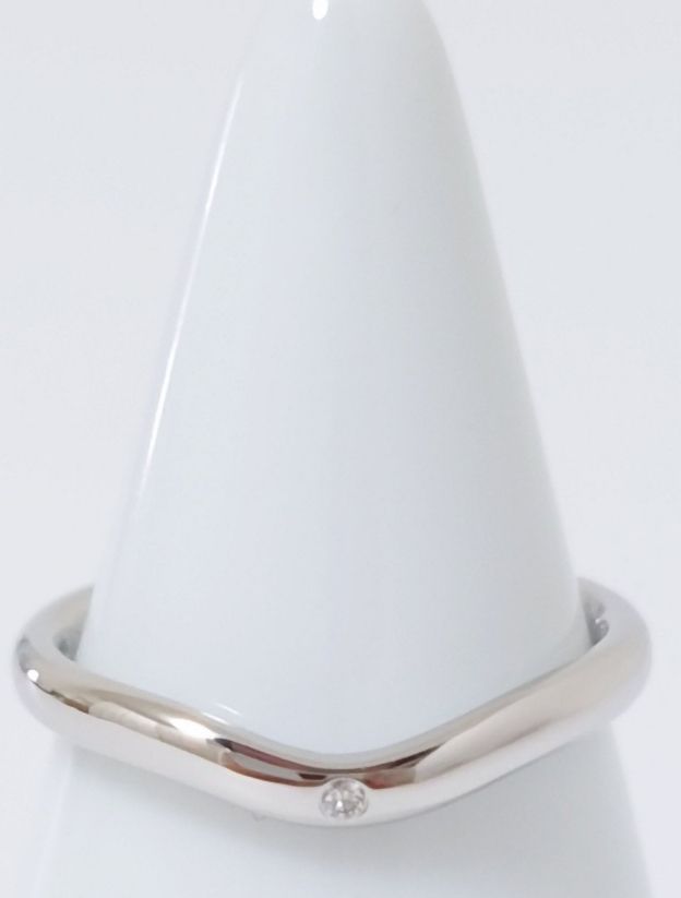 Tiffany & Co. Anelli: TIFFANY&Co Curved 1P Diamond Ring – Usato da Kreuzlingen venduto da dad_9x7b