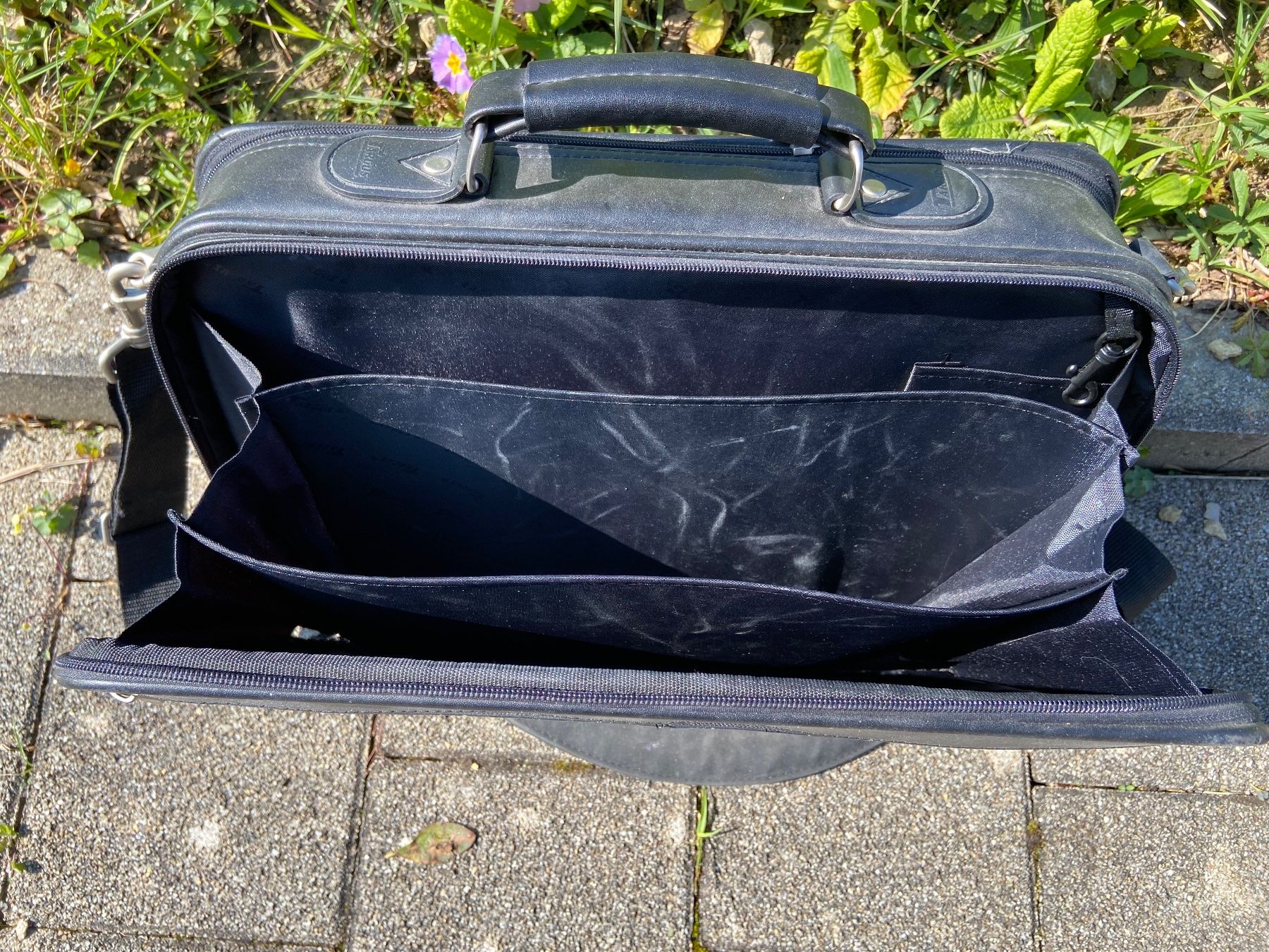 Valigie & Borse: Targus Laptop-/Bürotasche Leder – Usato da Oeschgen venduto da Gini2006 3