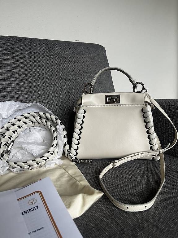 Fendi Borse da donna: Fendi mini Peekaboo – Usato da Adliswil venduto da MinaMino 1
