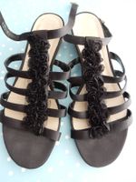 Schuhe Sandalen schwarmit Rosen 39 Sommerschuhe - wie NEU