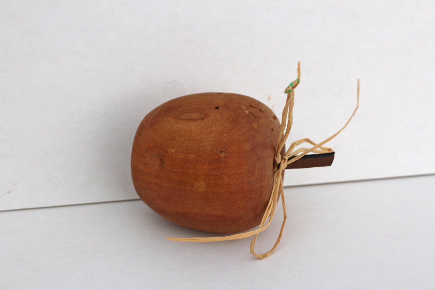 Figuren: Apfel aus Holz handgemacht – Neu (gemäss Beschreibung) aus Altstätten SG von alpalfa 3
