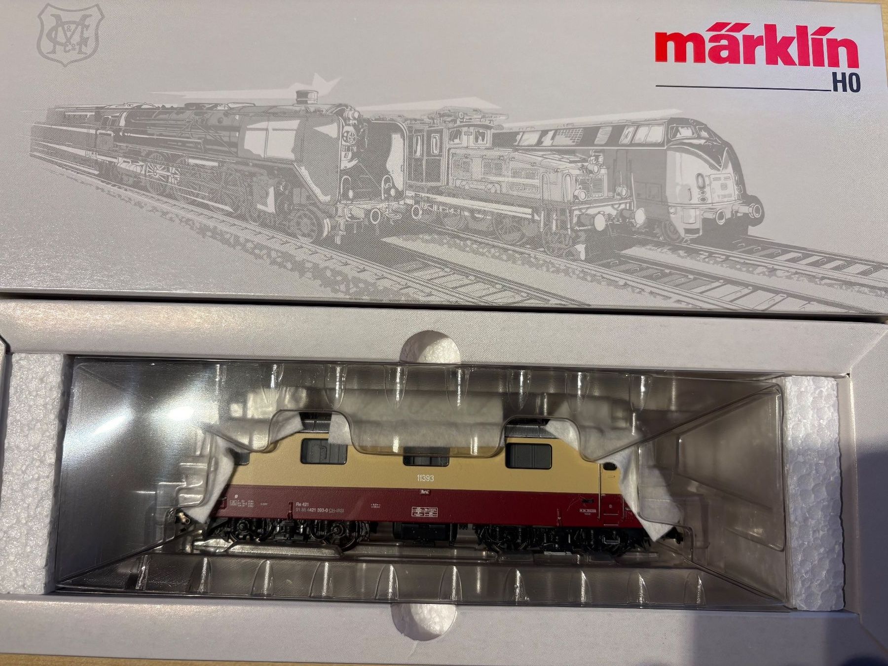 Märklin Modellini di ferrovie: Maerklin 37300-1 Re 421   11393 – Nuovo e nell'imballaggio originale da Corcelles Payerne venduto da Pierre66