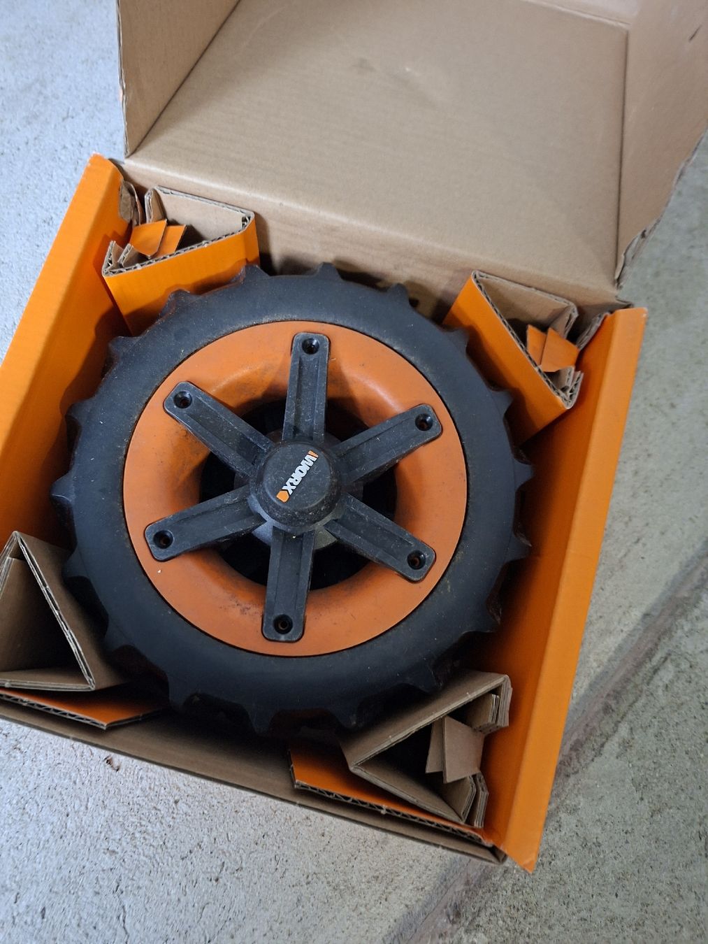 Worx Tagliaerba: Worx Landroid M – Usato da Lengnau BE venduto da thvi72 7