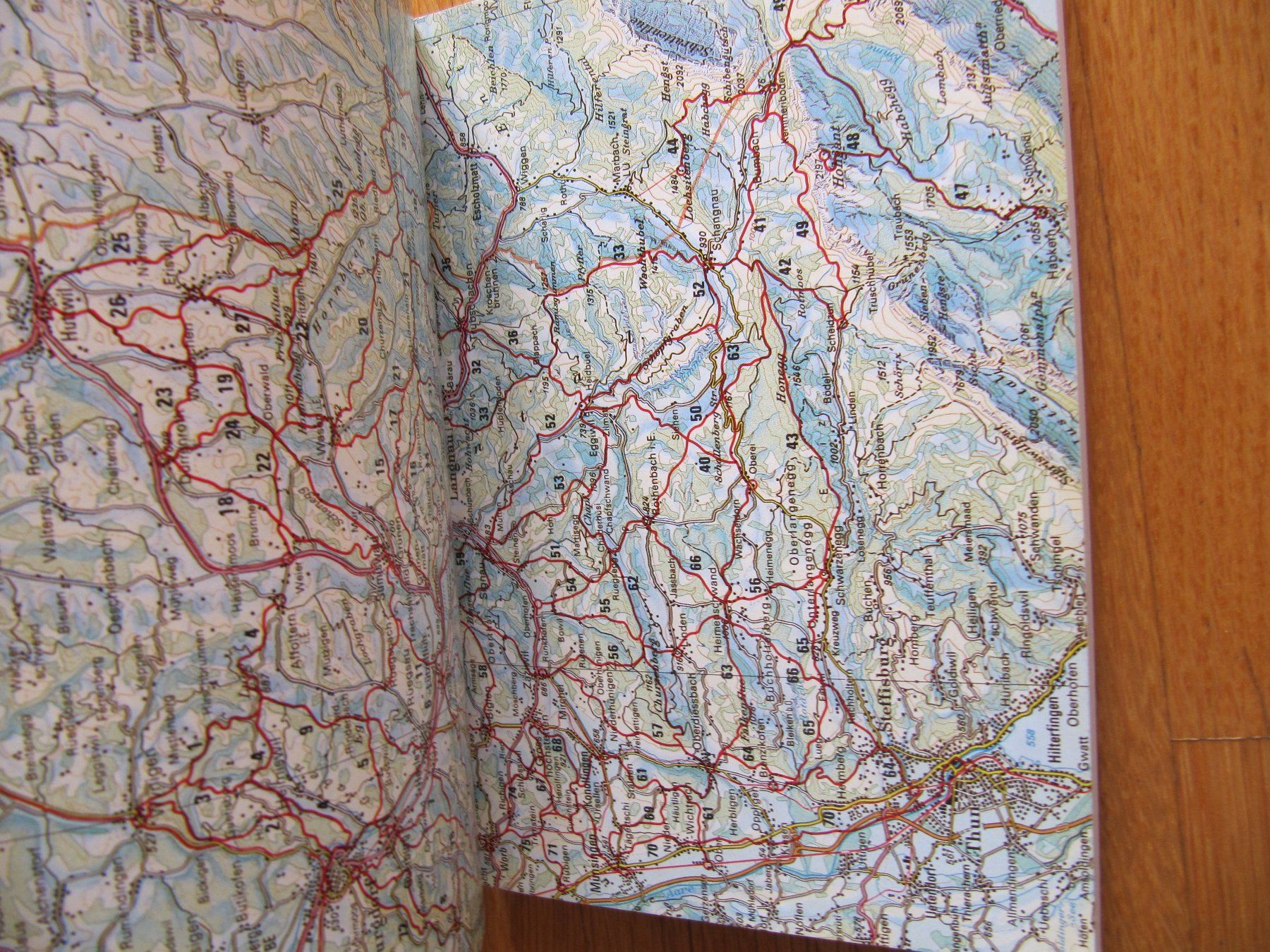 Bücher: 2 Wanderführer Schweiz: Berner Oberland + Emmental – Gebraucht aus Würenlos von Carabella0 5