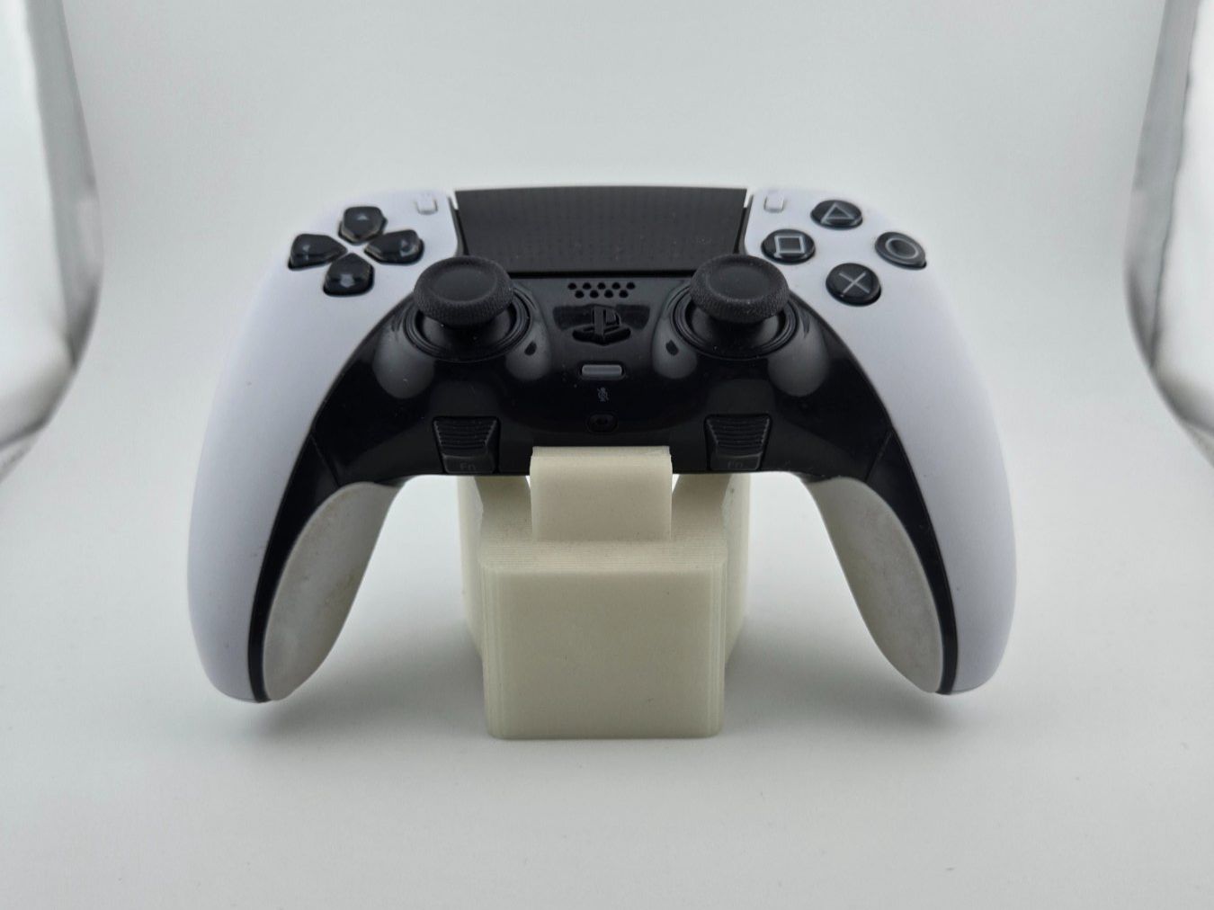 Controller: Controller Halterung Stand | Glow in Dark | OHNE CONTROLLER! – Gebraucht aus Hunzenschwil von Fluz