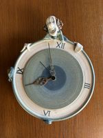 Wanduhr mit Clown - Keramik - handgetöpfert -Unikat
