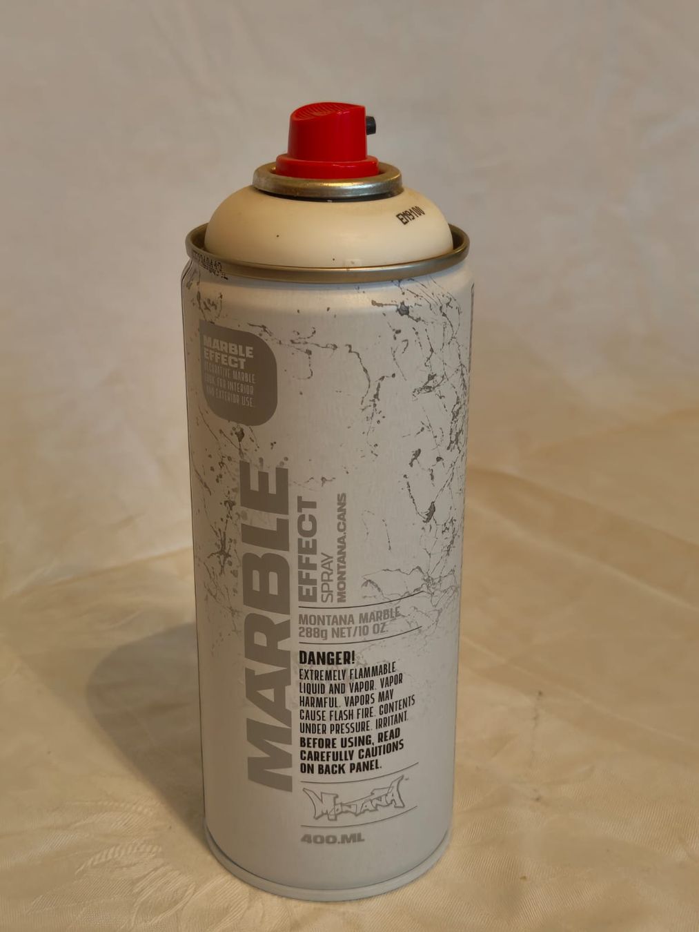 Colori: Montana Marble Effect Spraydose Weiss, Neu, 400 ml – Nuovo e nell'imballaggio originale da St, Antoni venduto da SEMAD