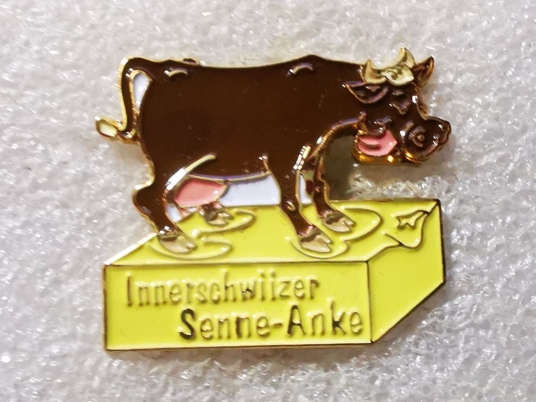 Placchette & Badge: Ansteckpin 103: Innerschwiizer Senne Anke – Usato da Oppligen venduto da Pin-Fall-Shop