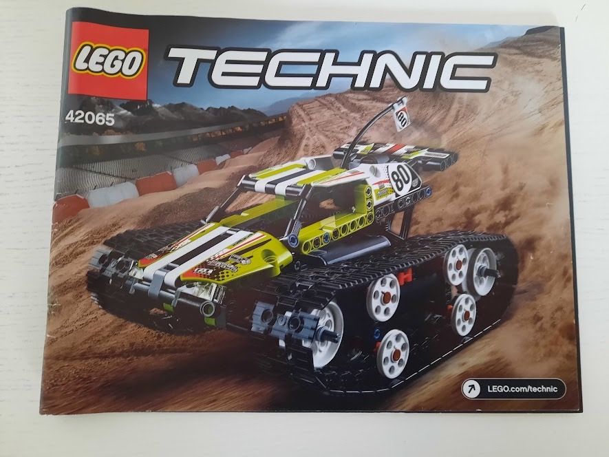 Lego Spielzeuge: LEGO TECHNIK 42065 RC TRACKED RACER – Gebraucht aus Langendorf von Paho6