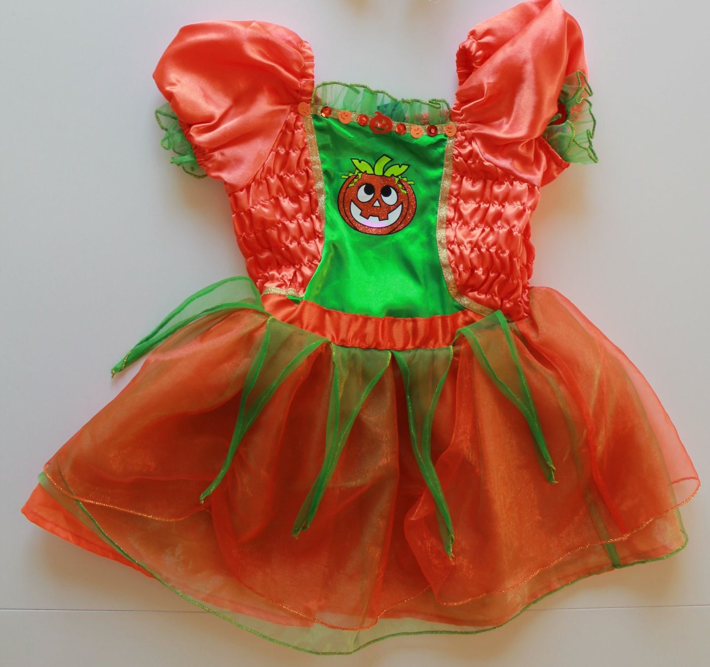 Costumi: Costume sorcière / Hexe t. 1 - 2 ans – Usato da Peseux venduto da CoolShoping 1