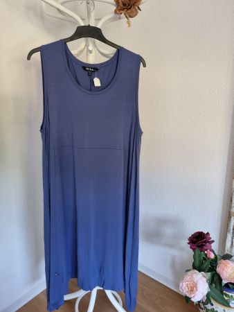 Schönes Kleid von Ulla Popken blau in Grösse 50/52