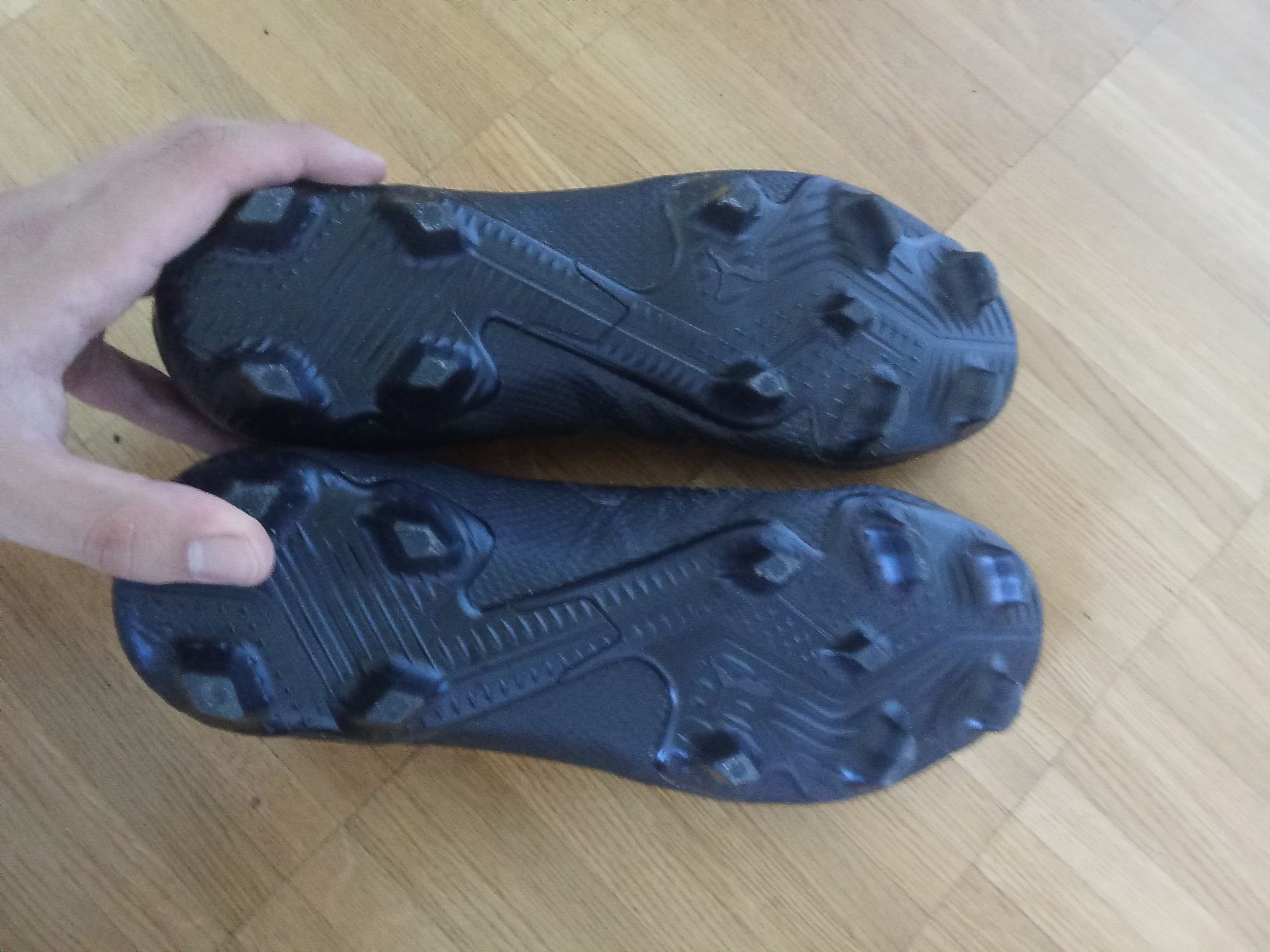 Puma Herrenschuhe: PUMA FUSSBALLSCHUHE 44 – Gebraucht aus Bretzwil von Ulas5757 5
