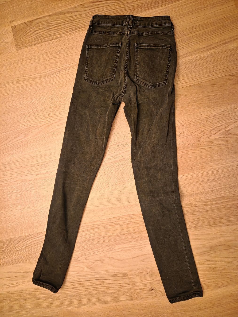 Acne Studios Jeans: Jeans slim gris acne studio – Usato da Lausanne venduto da bor_kwk9 2