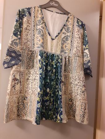Damen Tunika bunt mit Muster Grösse XL Polyester