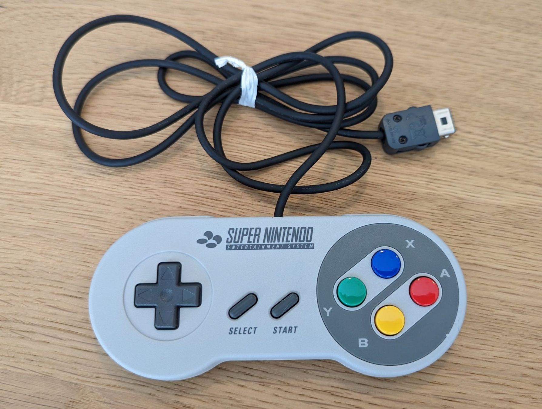Nintendo Controller: Super Nintendo Classic Mini Original Controller – Neu (gemäss Beschreibung) aus Oftringen von