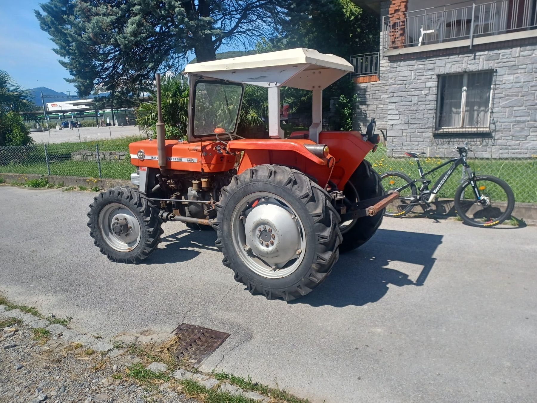 Massey Ferguson Trattori: MF 135 4x4 Traktor – Usato da Eptingen venduto da HackerPschorr 1