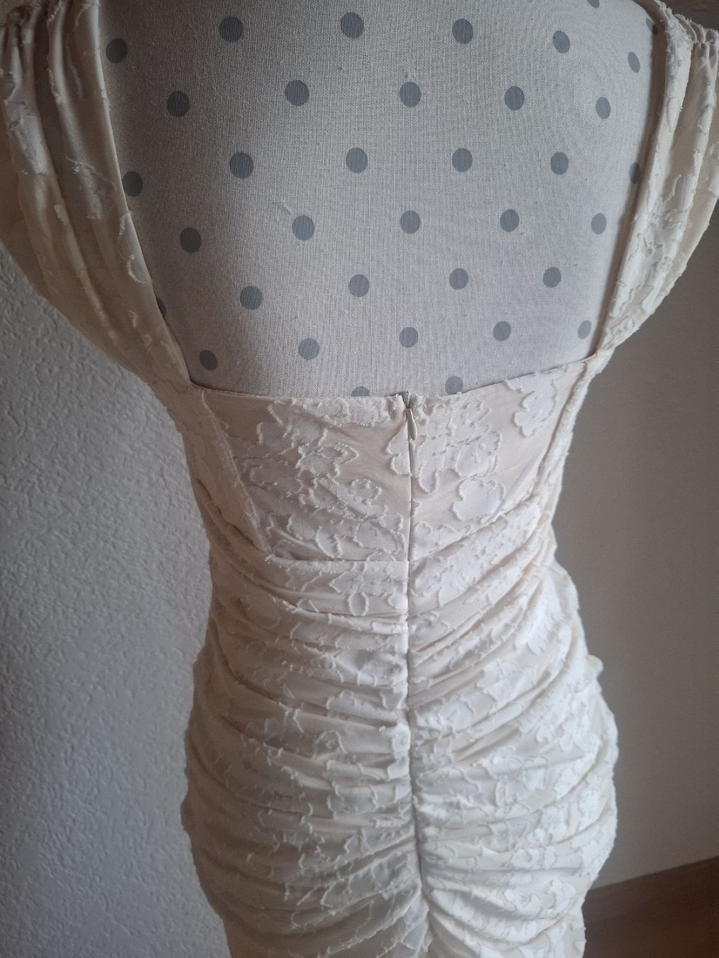 Kleider: Abendkleid cremefarben mit Spitze Grösse L gebraucht – Gebraucht aus Urtenen-Schönbühl von wirbelwind010 3